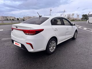 2018 Kia Rio IV, белый, 530000 рублей, вид 4