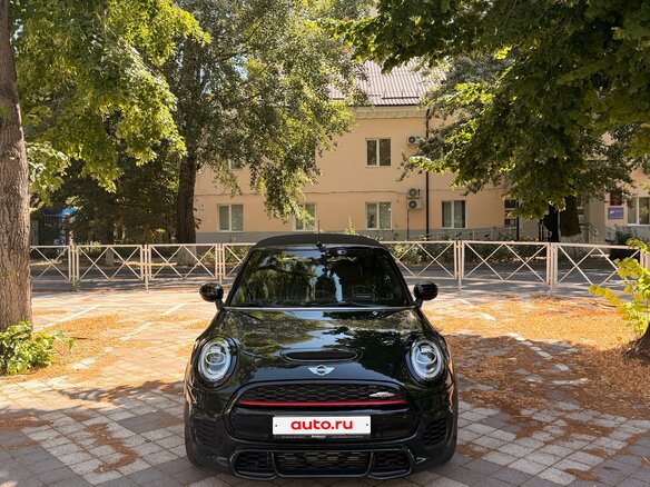 2021 Mini Cabrio JCW John Cooper Works III Рестайлинг, зелёный, 2750000 рублей - вид 3