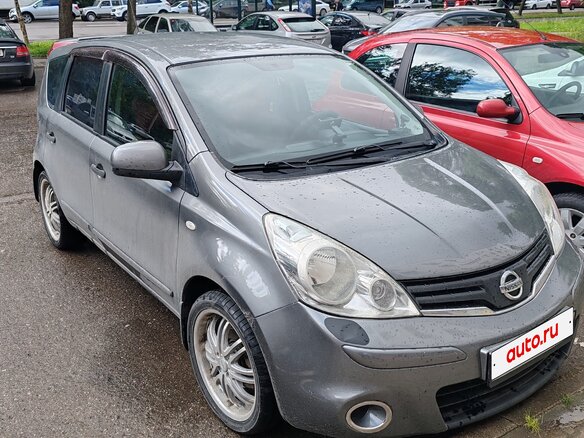 2011 Nissan Note I Рестайлинг, серый, 680000 рублей - вид 1