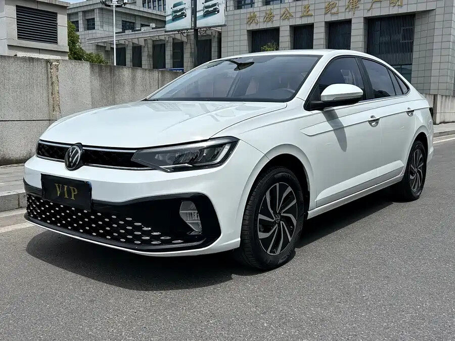 Открыть фотографии: Volkswagen Lavida III Рестайлинг