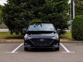 2022 Hyundai Solaris II Рестайлинг, чёрный, 1365000 рублей, вид 2