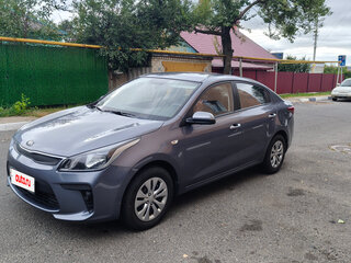 2017 Kia Rio IV, серый, 995000 рублей, вид 4