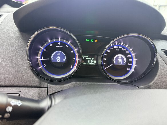 2011 Hyundai Sonata VI (YF), чёрный, 800000 рублей - вид 8
