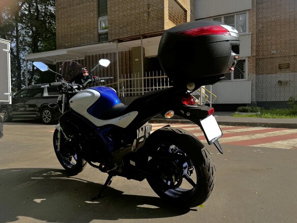 2013 Suzuki SFV 400 Gladius, синий, 399999 рублей - вид 4