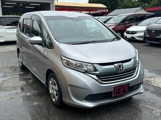 2018 Honda Freed+ II, серебристый, 1150000 рублей, вид 2