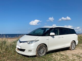 2009 Toyota Estima III Рестайлинг, белый, 450000 рублей, вид 1