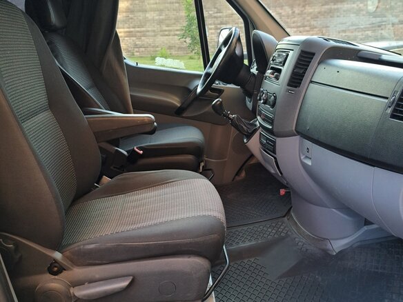 2008 Mercedes-Benz Sprinter, серебристый, 4000000 рублей - вид 12