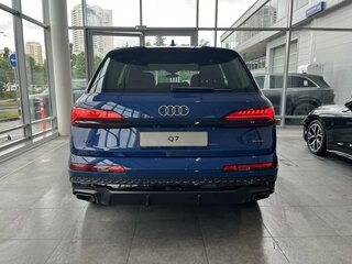 2026 Audi Q7 45 TFSI II (4M) Рестайлинг 2, синий, 10900000 рублей, вид 5