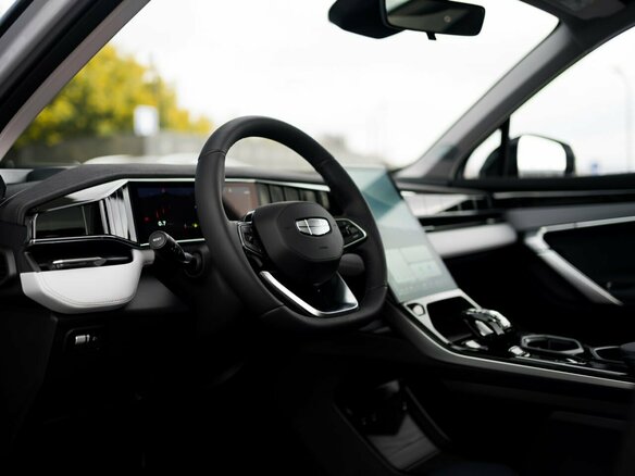 2026 Geely Atlas II, серебристый, 4229990 рублей - вид 9