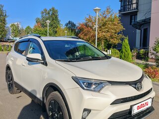 2017 Toyota RAV4 IV (XA40) Рестайлинг, белый, 2450000 рублей, вид 4