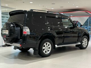 2013 Mitsubishi Pajero IV Рестайлинг 1, чёрный, 2300000 рублей, вид 3