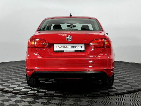 2012 Volkswagen Jetta VI, красный, 1000000 рублей - вид 6