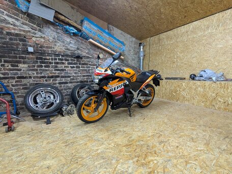 2013 Honda CBR 250R, оранжевый, 325000 рублей, вид 4