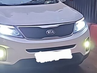 2014 Kia Sorento II Рестайлинг, белый, 1800000 рублей, вид 4