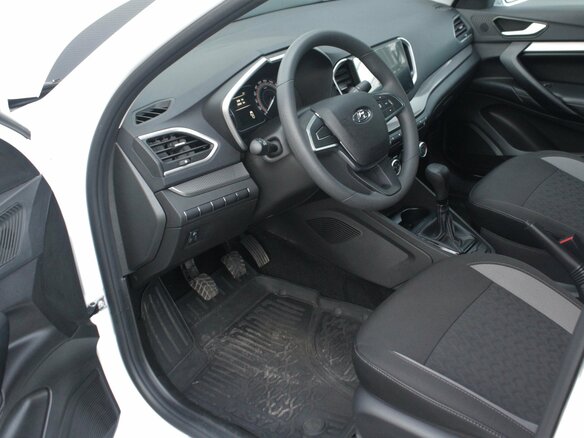 2025 Lada (ВАЗ) Vesta I Рестайлинг (NG), белый, 1530000 рублей - вид 5