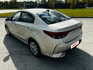 2020 Kia Rio IV Рестайлинг, серый, 1550000 рублей, вид 4