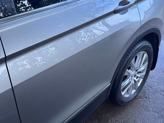 2021 Volkswagen Tiguan II Рестайлинг, серебристый, 4150000 рублей, вид 3