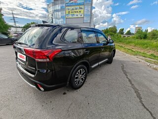 2017 Mitsubishi Outlander III Рестайлинг 2, чёрный, 1695000 рублей, вид 4