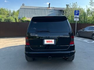 2001 Mercedes-Benz M-Класс 430 I (W163), чёрный, 700000 рублей, вид 3