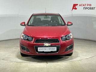 2013 Chevrolet Aveo II, красный, 600000 рублей, вид 2