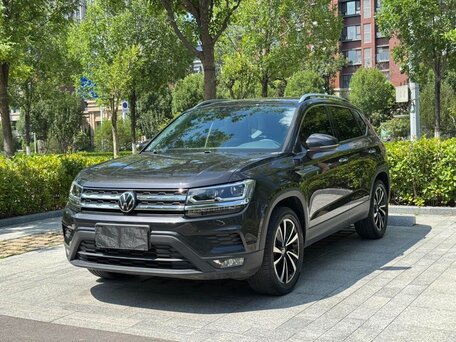 Volkswagen Tharu I