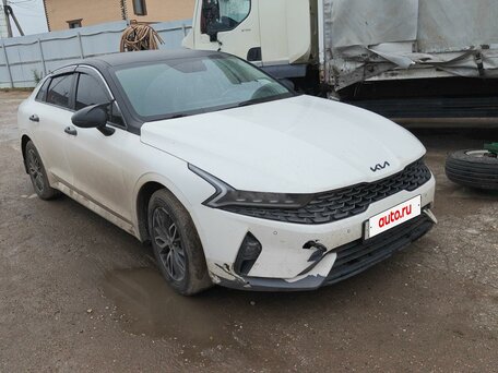 Kia K5 III