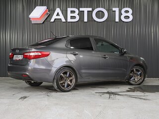 2013 Kia Rio 5-speed III, серый, 689000 рублей, вид 3