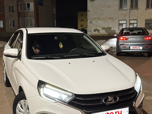 2024 Lada (ВАЗ) Vesta I Рестайлинг (NG), белый, 1200000 рублей - вид 1