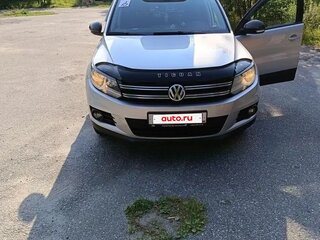 2013 Volkswagen Tiguan I Рестайлинг, серебристый, 1150000 рублей, вид 1