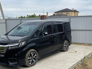 2017 Honda Stepwgn V Рестайлинг, чёрный, 2100000 рублей, вид 1
