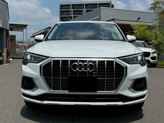 2022 Audi Q3 35 TFSI II (F3), белый, 1883000 рублей, вид 2
