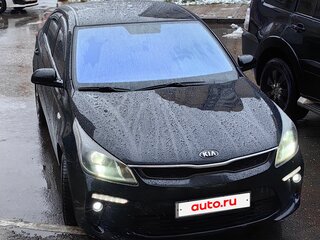 2020 Kia Rio IV, чёрный, 1390000 рублей, вид 1