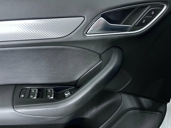 2015 Audi Q3 I (8U) Рестайлинг, белый, 2050000 рублей - вид 13