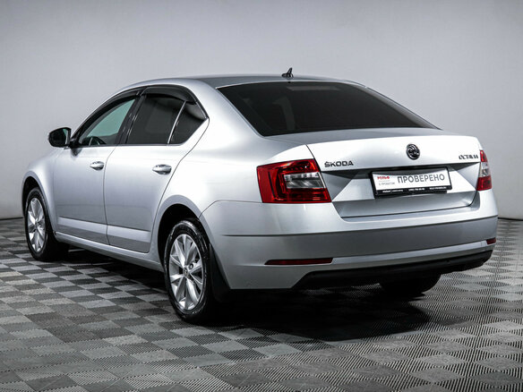 2017 Skoda Octavia III (A7) Рестайлинг, серебристый, 1498000 рублей - вид 6