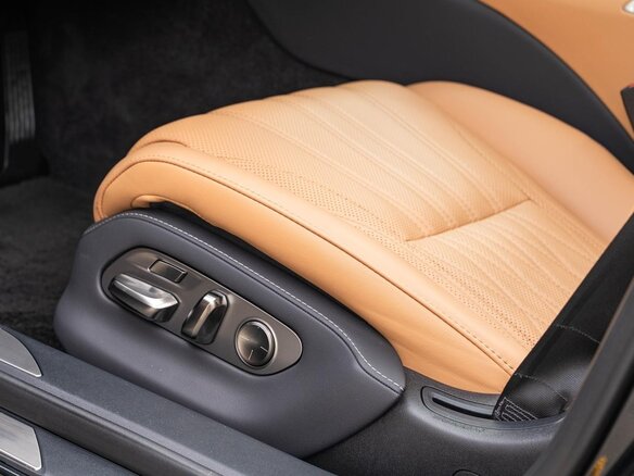 2025 Lexus LS 500h V Рестайлинг, чёрный, 16666666 рублей - вид 13