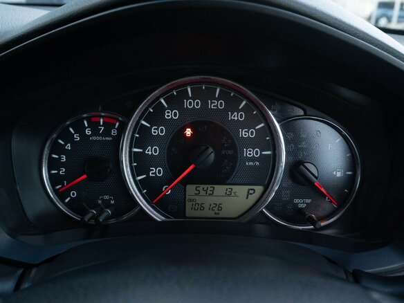 2015 Toyota Corolla Fielder XI (E160, E170, E180), белый, 1399000 рублей - вид 19