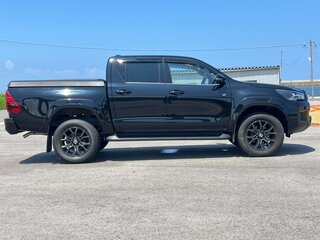 2023 Toyota Hilux VIII Рестайлинг 2, чёрный, 4400000 рублей, вид 4