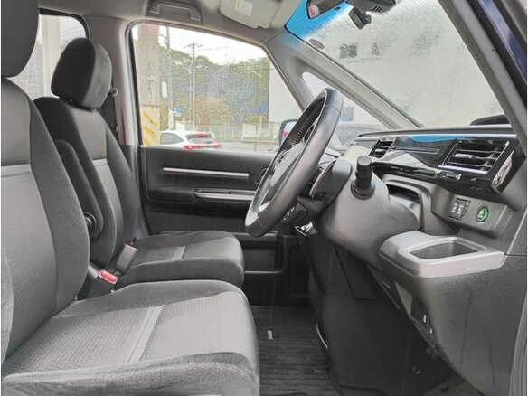 2019 Honda Stepwgn Spada V Рестайлинг, синий, 1820000 рублей - вид 7
