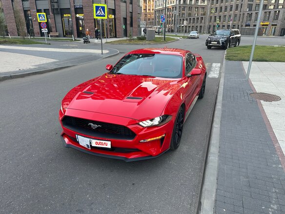 2021 Ford Mustang VI Рестайлинг, красный, 4200000 рублей - вид 14