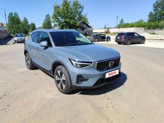 2022 Volvo XC40 I Рестайлинг, серый, 2850000 рублей, вид 3