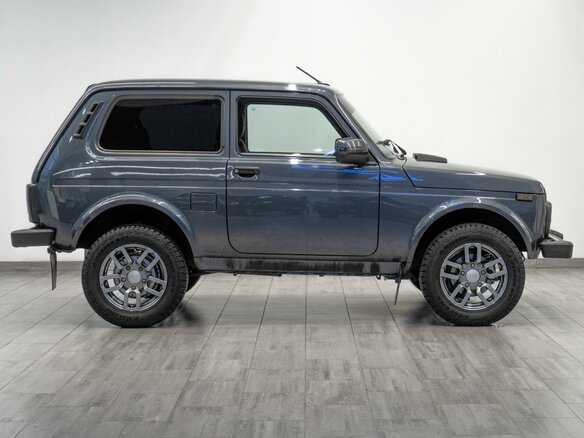 2020 Lada (ВАЗ) 2121 (4x4) I Рестайлинг (2020), серебристый, 849000 рублей - вид 4