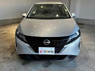 2022 Nissan Note e-Power III, серебристый, 1430777 рублей, вид 3