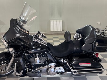 2009 Harley-Davidson Electra Glide, чёрный, 944000 рублей, вид 2