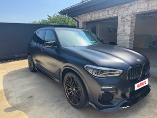 2019 BMW X5 30d IV (G05/G18), чёрный, 6500000 рублей, вид 3