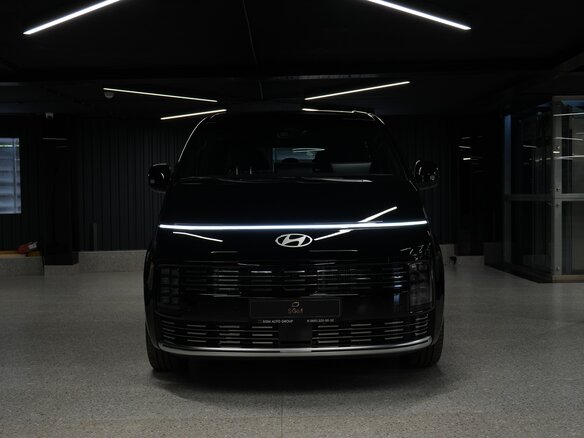 2026 Hyundai Staria I, чёрный