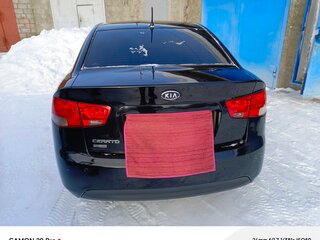 2011 Kia Cerato 6-speed II, чёрный, 850000 рублей, вид 4