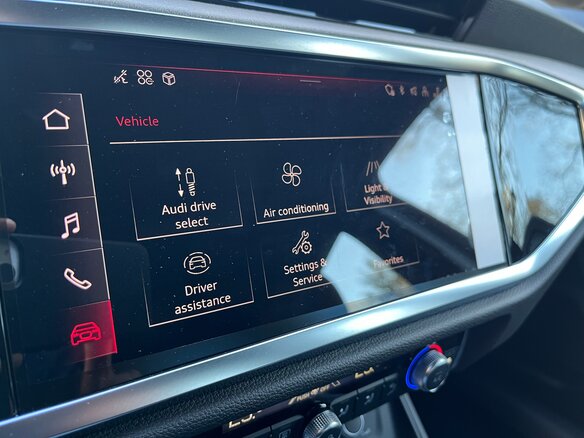 2026 Audi Q3 35 TFSI II (F3), серебристый, 3650000 рублей - вид 34