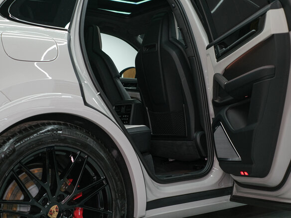 2026 Porsche Cayenne GTS III Рестайлинг, серый, 25900000 рублей - вид 29