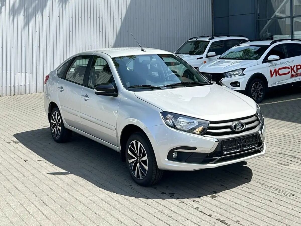 Открыть фотографии: Lada (ВАЗ) Granta I Рестайлинг