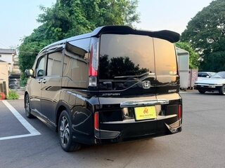 2016 Honda Stepwgn Spada V, чёрный, 1460000 рублей, вид 3